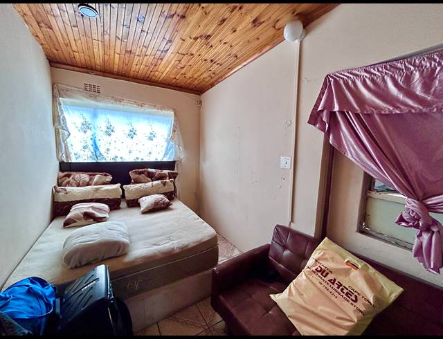 4 BEDROOM HOUSE FOR SALE IN RUYTERWACHT